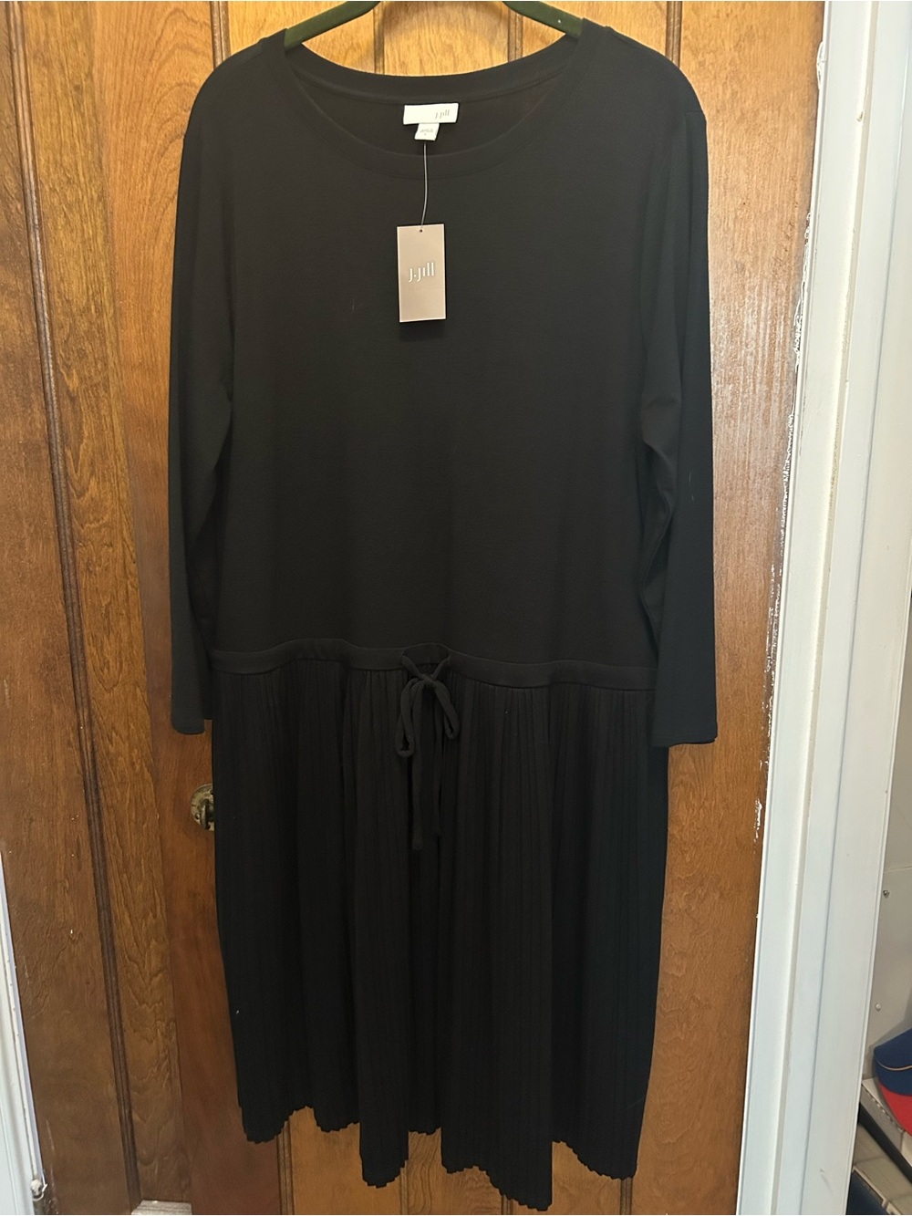 NWT J. Jill Black Long-Sleeve Pleated Midi Dress with Drop Waist - SIZE LARGE